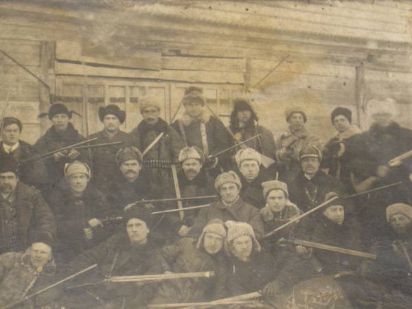 В левом в верхнем ряду первый Завгородний Григорий Михайлович (учитель), станица Полтавская, 1929-1930 г.г.